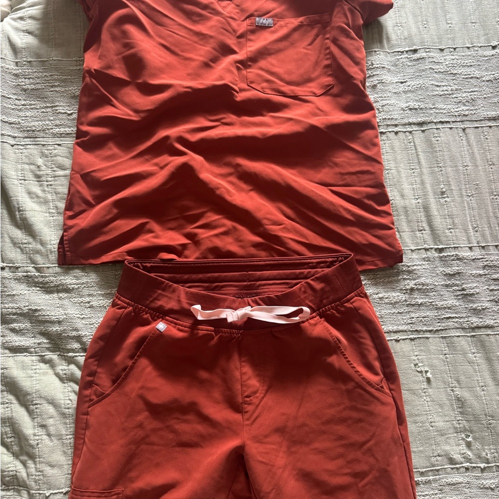 Figs Scrub Top and Pants Set